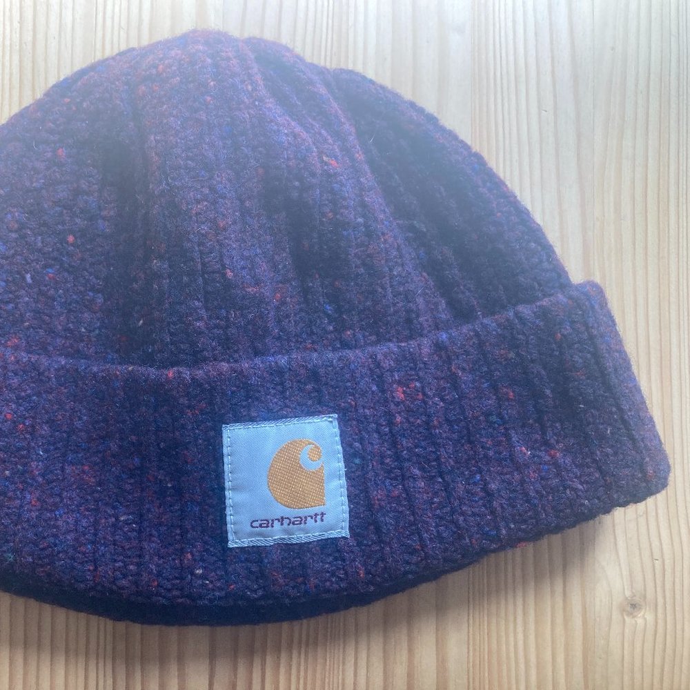 Carhartt anglistic beanie
